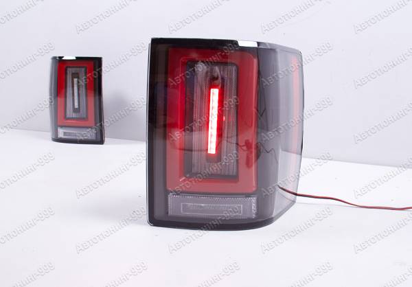 ������ ����� Rolls-Royce Cullinan �� Range Rover 